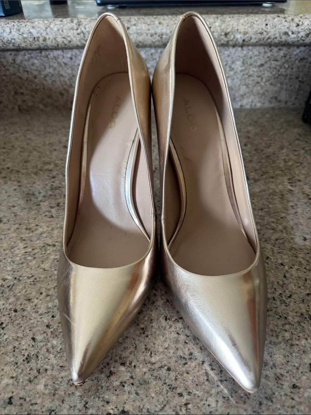 ALDO Women's Metallic Gold Pointed Toe Heels - Picture 1 of 6